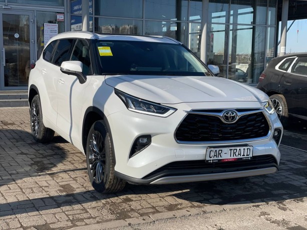 toyota-highlander-20-l-2026-g-big-3