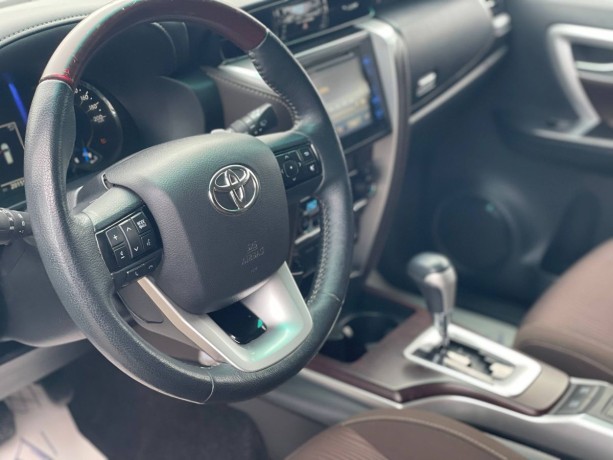 toyota-fortuner-28-l-2018-g-big-9