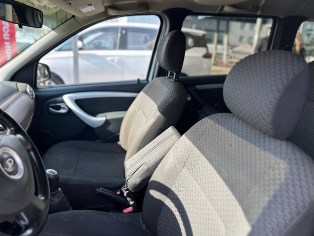 lada-vaz-largus-16-l-2014-g-big-9