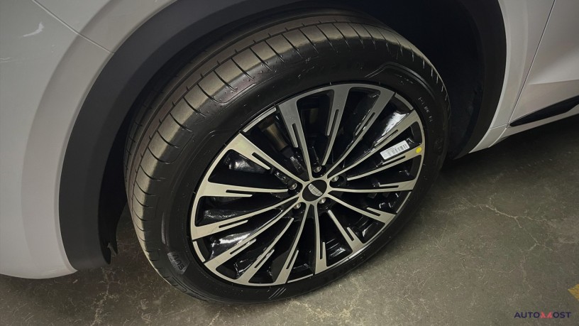 geely-monjaro-20-l-2025-g-big-3