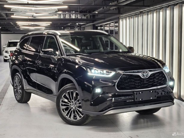 toyota-highlander-20-l-2025-g-big-0