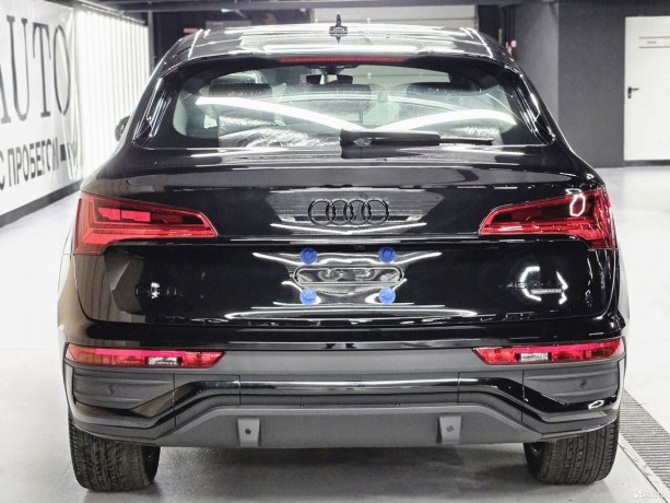 audi-q5-sportback-20-l-2025-g-big-6