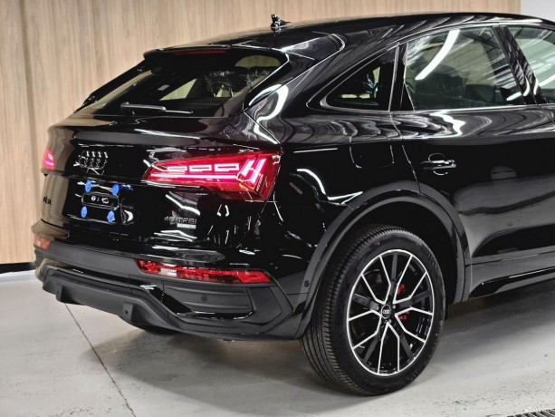 audi-q5-sportback-20-l-2025-g-big-8