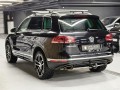 volkswagen-touareg-3-l-2018-g-small-4