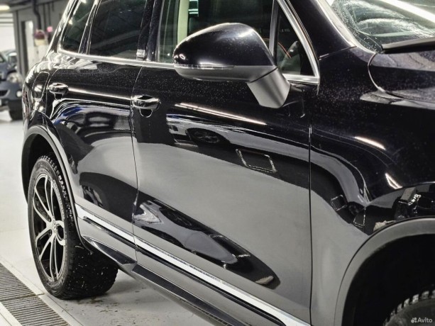 volkswagen-touareg-3-l-2018-g-big-7