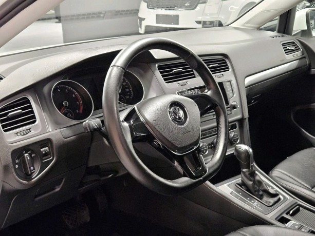 volkswagen-golf-16-l-2014-g-big-9