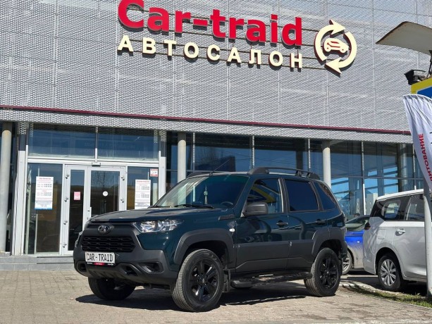 lada-vaz-niva-travel-17-l-2024-g-big-0