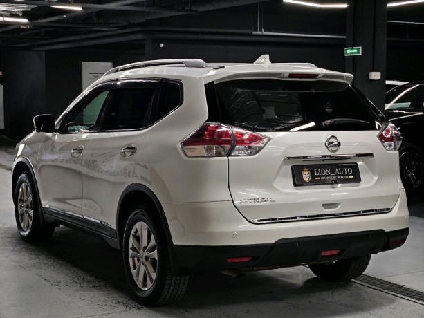 nissan-x-trail-25-l-2018-g-big-4