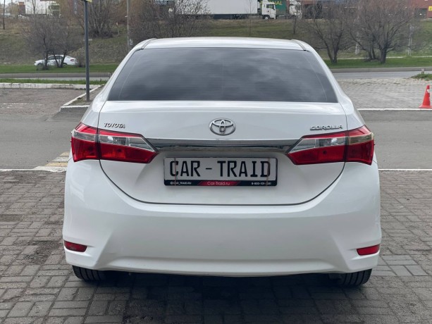 toyota-corolla-16-l-2014-g-big-5