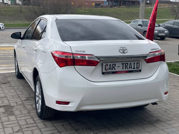 toyota-corolla-16-l-2014-g-big-6